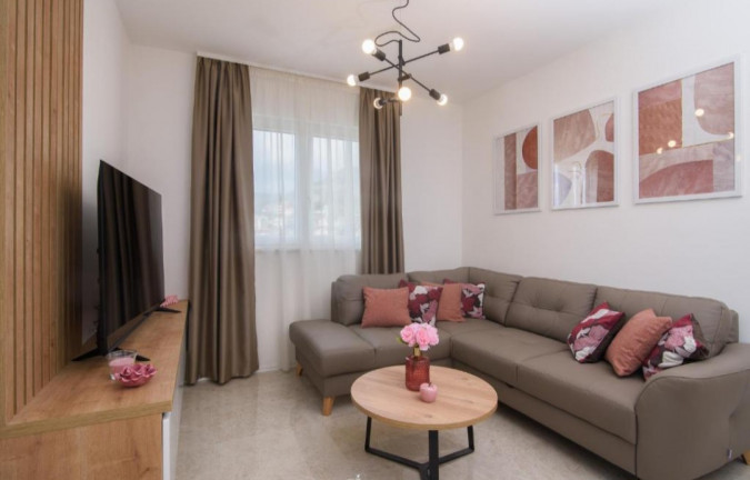 4+1 Apartment 4, Villa Barbara & Zoran with free parking and heated swimming pool, Seget Vranjica - Croatia Seget Vranjica