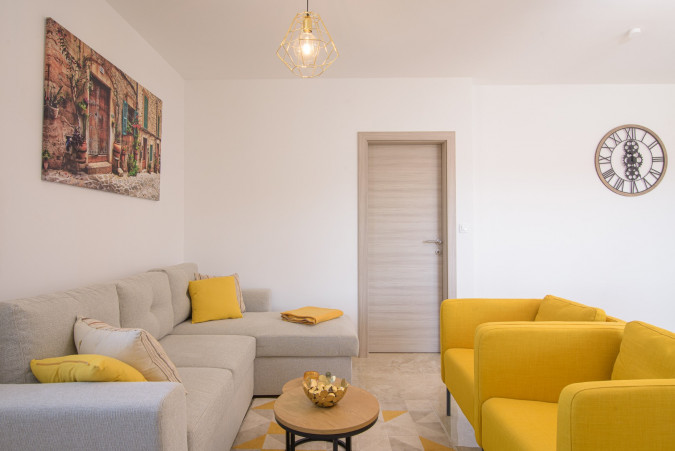 2+1 Apartment 2, Villa Barbara & Zoran with free parking and heated swimming pool, Seget Vranjica - Croatia Seget Vranjica