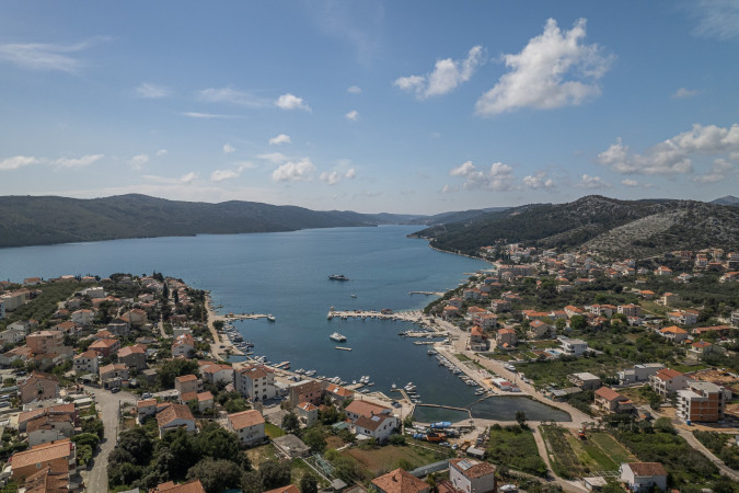 Villa Barbara & Zoran with free parking and heated swimming pool, Seget Vranjica - Croatia Seget Vranjica