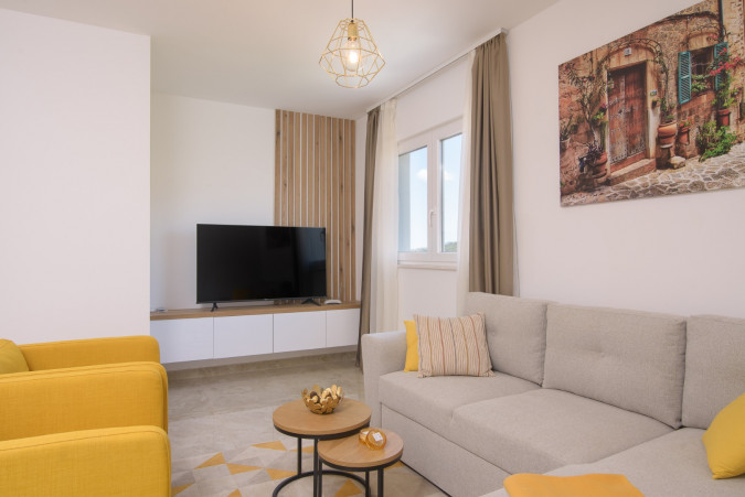 2+1 Apartment 2, Villa Barbara & Zoran with free parking and heated swimming pool, Seget Vranjica - Croatia Seget Vranjica