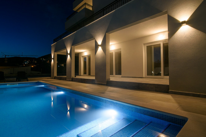 Villa Barbara & Zoran with free parking and heated swimming pool, Seget Vranjica - Croatia Seget Vranjica