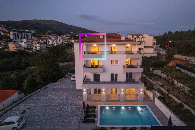 2+1 Apartment 2, Villa Barbara & Zoran with free parking and heated swimming pool, Seget Vranjica - Croatia Seget Vranjica
