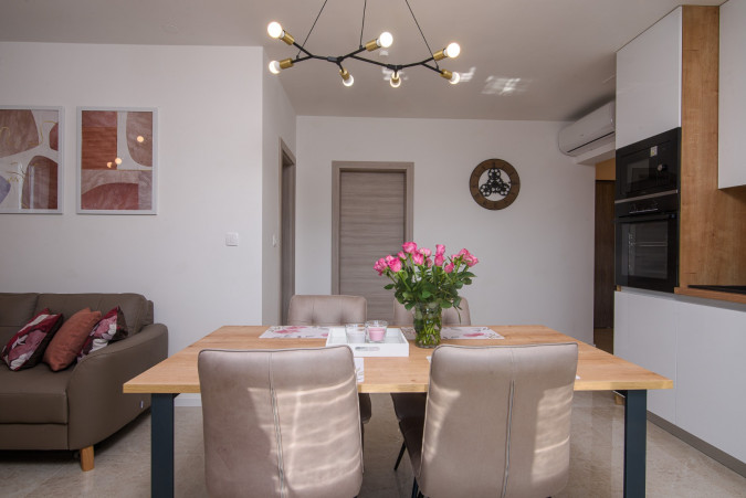 4+1 Apartment 4, Villa Barbara & Zoran with free parking and heated swimming pool, Seget Vranjica - Croatia Seget Vranjica