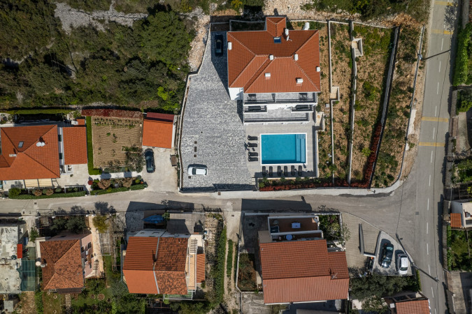 Villa Barbara & Zoran with free parking and heated swimming pool, Seget Vranjica - Croatia Seget Vranjica