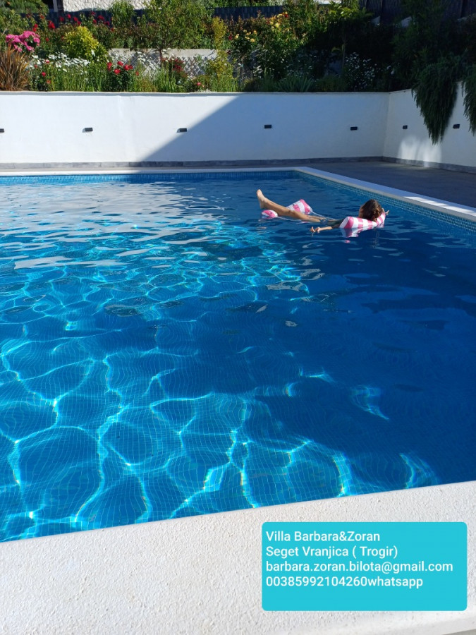 Villa Barbara & Zoran with free parking and heated swimming pool, Seget Vranjica - Croatia Seget Vranjica