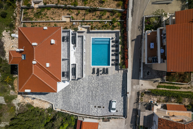 Villa Barbara & Zoran with free parking and heated swimming pool, Seget Vranjica - Croatia Seget Vranjica