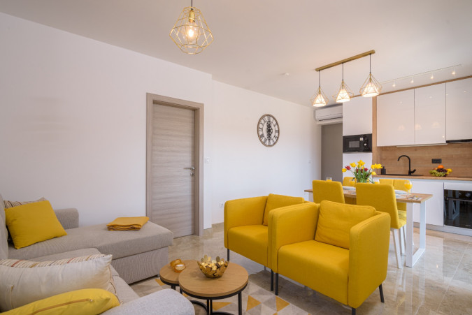 2+1 Apartment 2, Villa Barbara & Zoran with free parking and heated swimming pool, Seget Vranjica - Croatia Seget Vranjica